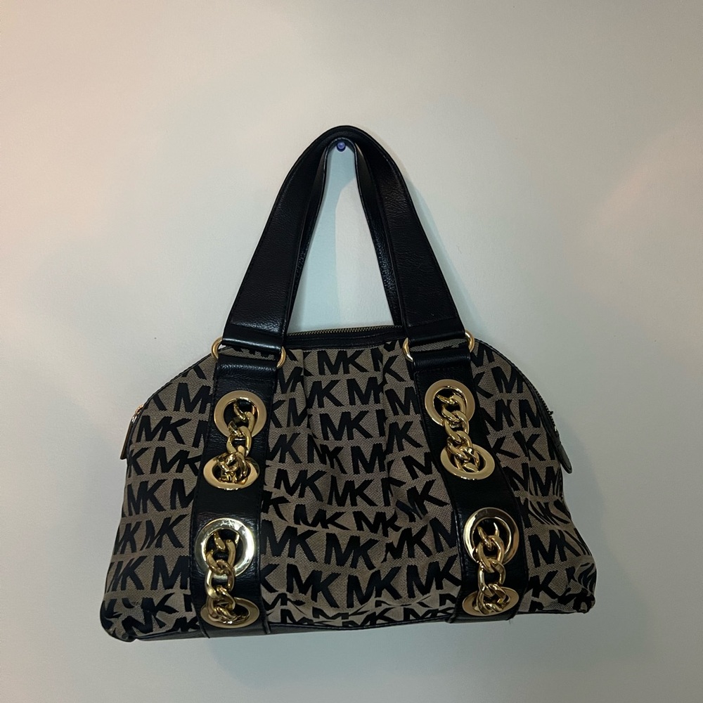 Michael Kors black leather purse